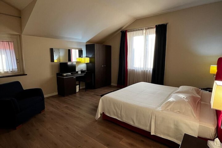 Room 16 of 47