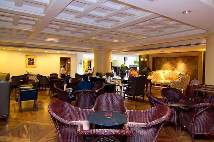 Entrance & Lobby