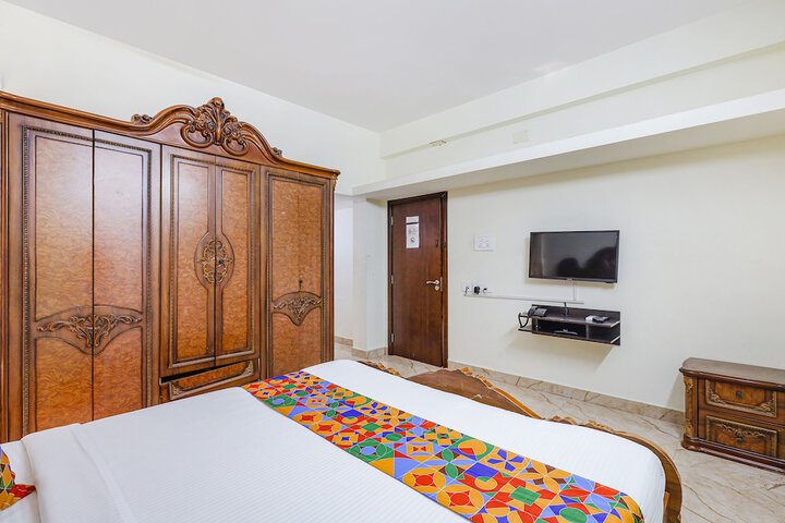 Room 17 of 34