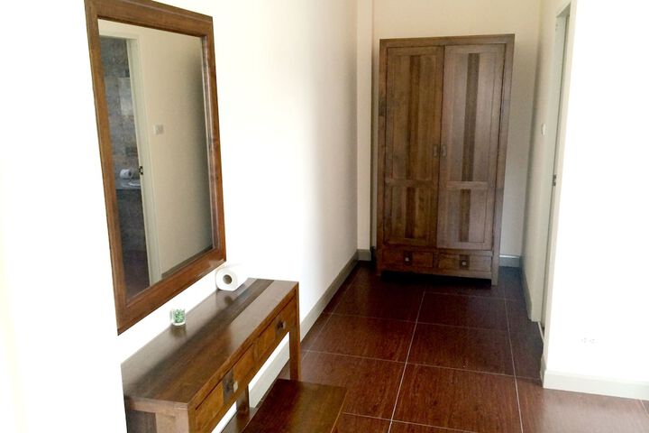 Room 4 of 152