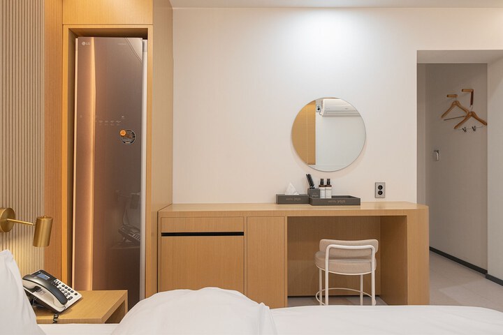 Room 19 of 116