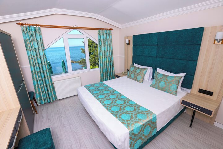 Room 20 of 33