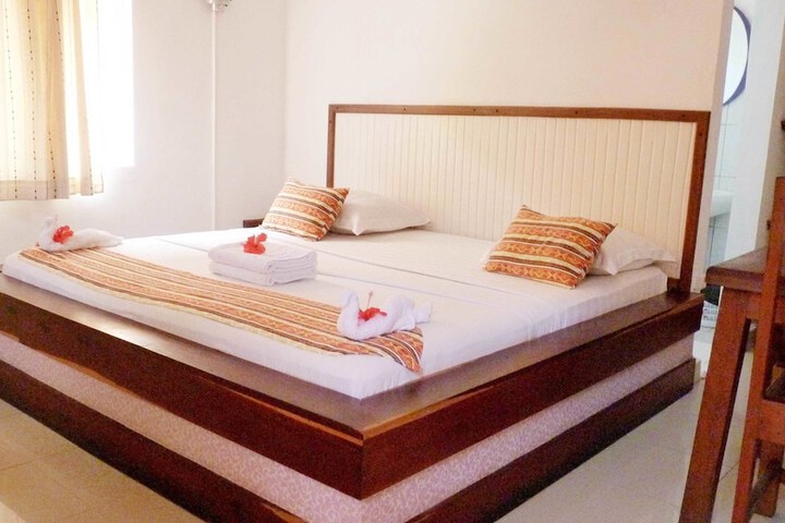 Room 2 of 48