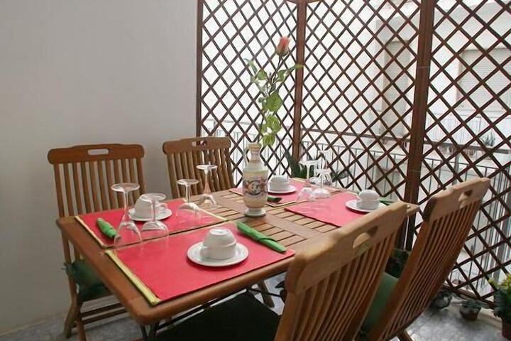 Dining Photos