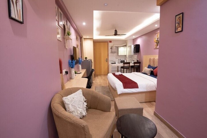 Room 8 of 30