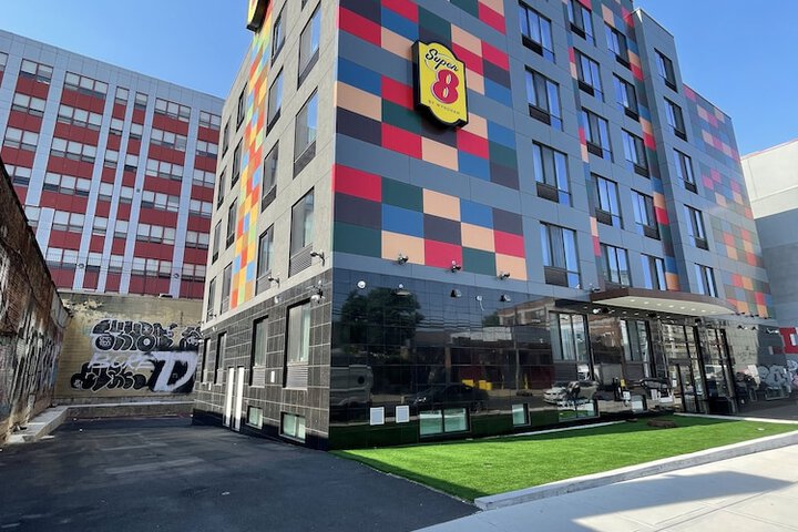 Hotel 14 of 15