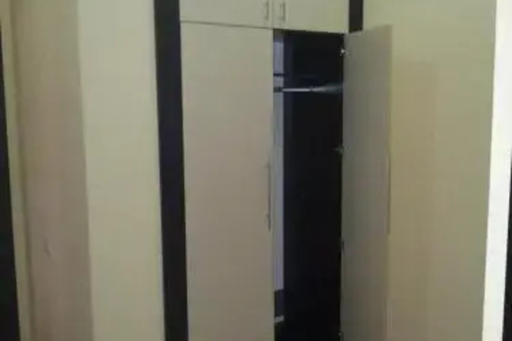 Room 13 of 27