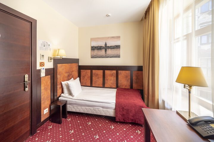 Room 12 of 45