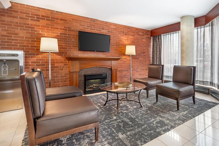 Hotel Lobby