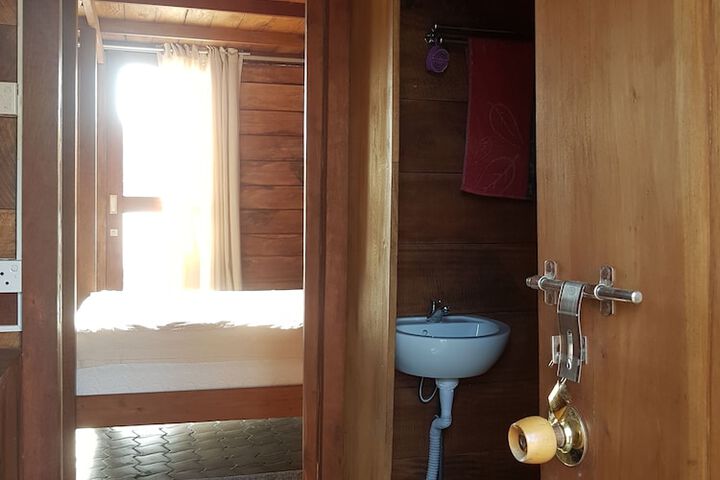 Room 18 of 48
