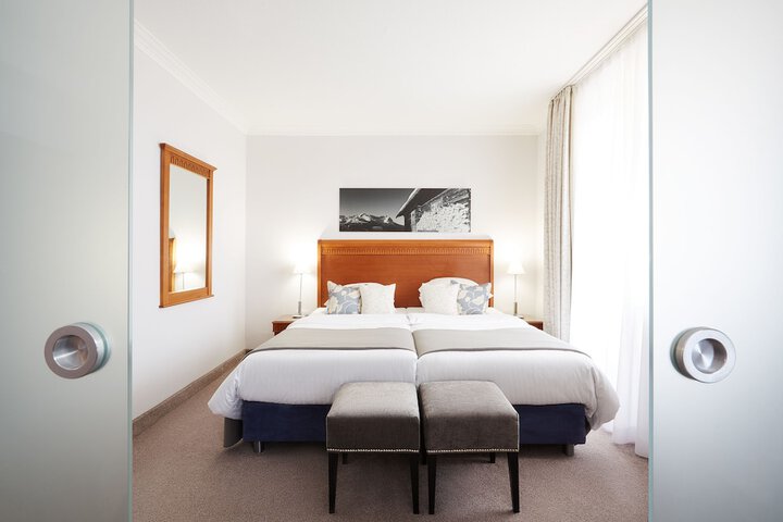 Room 13 of 48