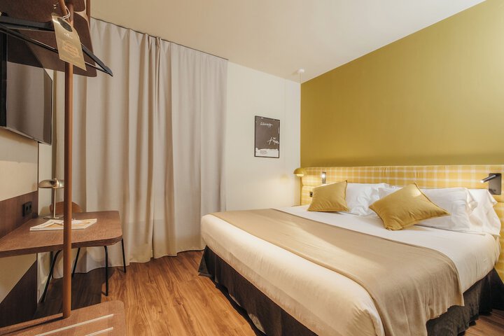Room 16 of 29