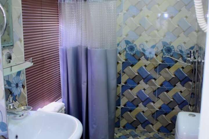 Room 14 of 22