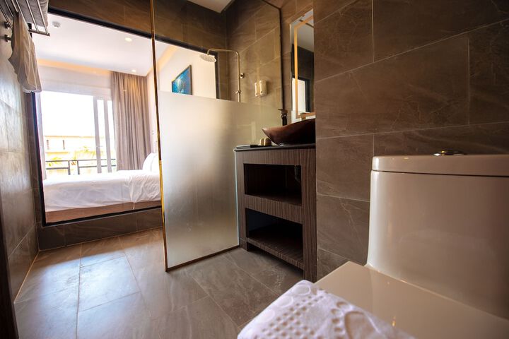 Room 15 of 31