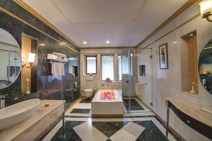 Room 40 of 115