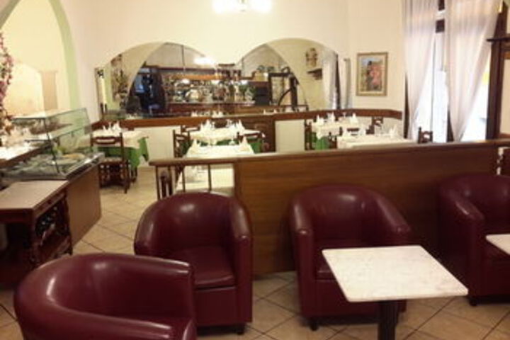 Dining 13 of 62
