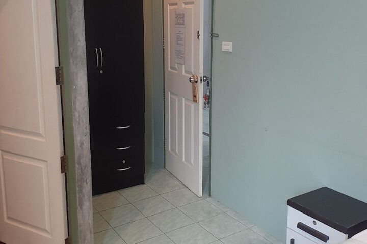 Room 28 of 117