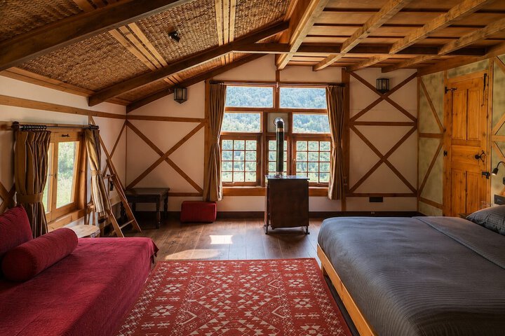 Room 8 of 14