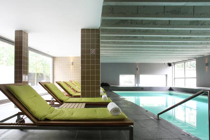 Hotel Pool