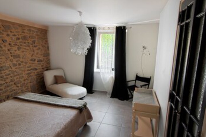 Room 15 of 23