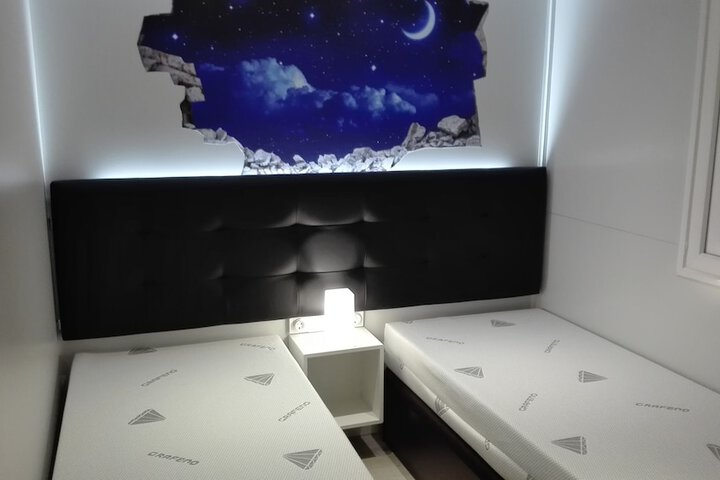 Room 10 of 41