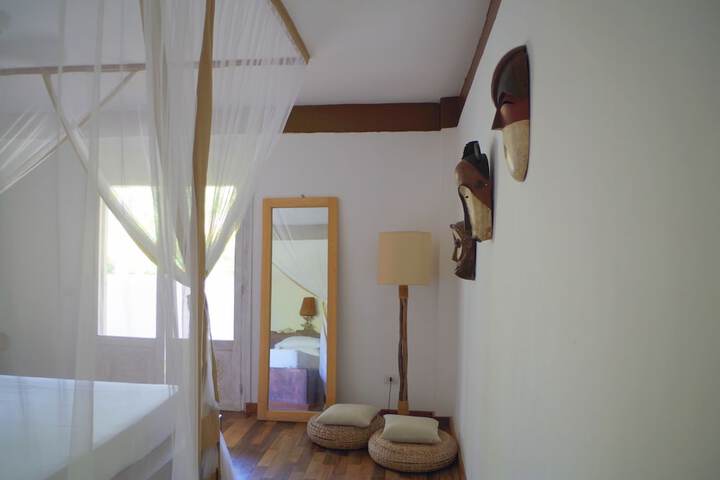 Room 7 of 33
