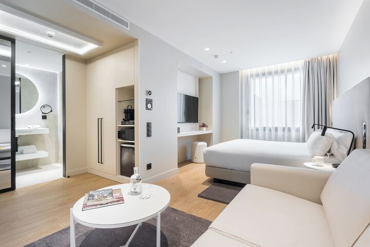 Room 53 of 109