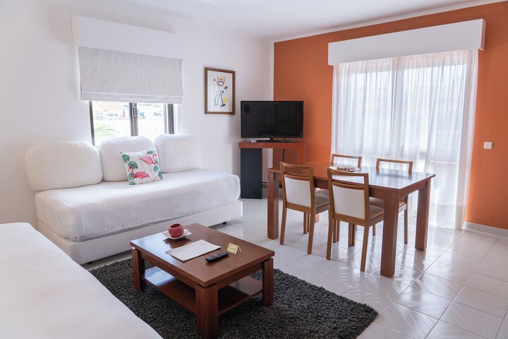 Room 18 of 36