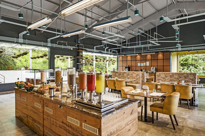 Dining Photos