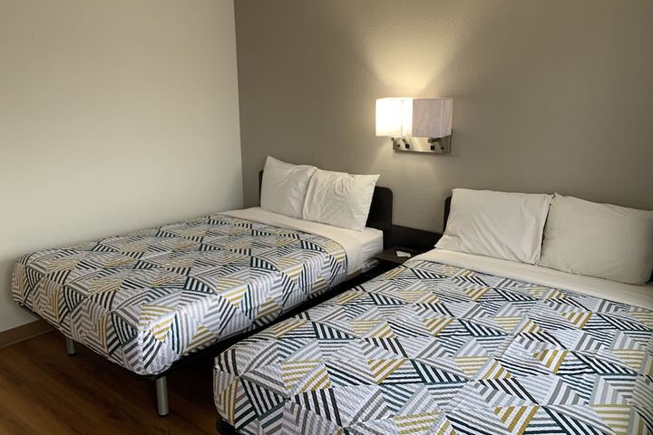 2 Double Beds (8 of 15)
