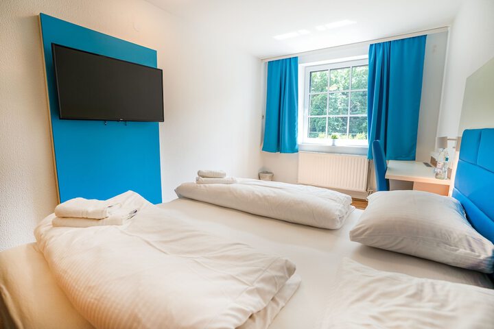 Room 8 of 21