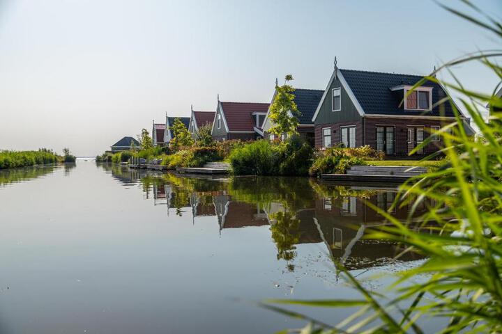 Exterior of EuroParcs Resort Poort van Amsterdam