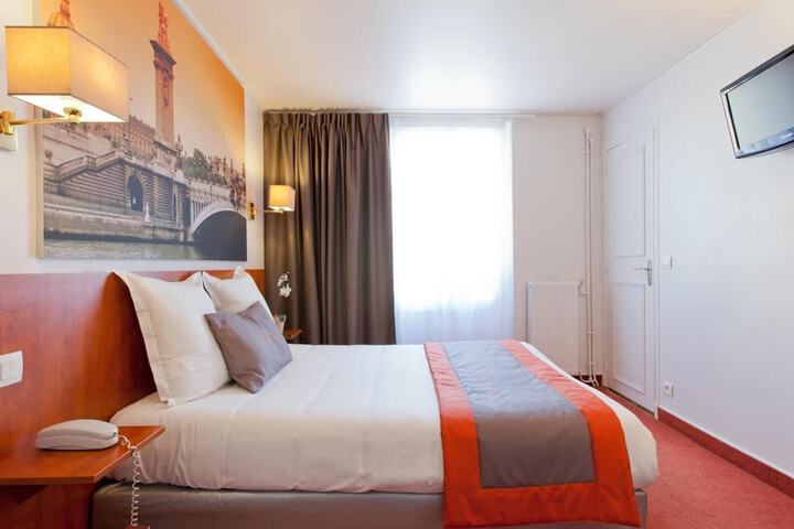 Room 15 of 43