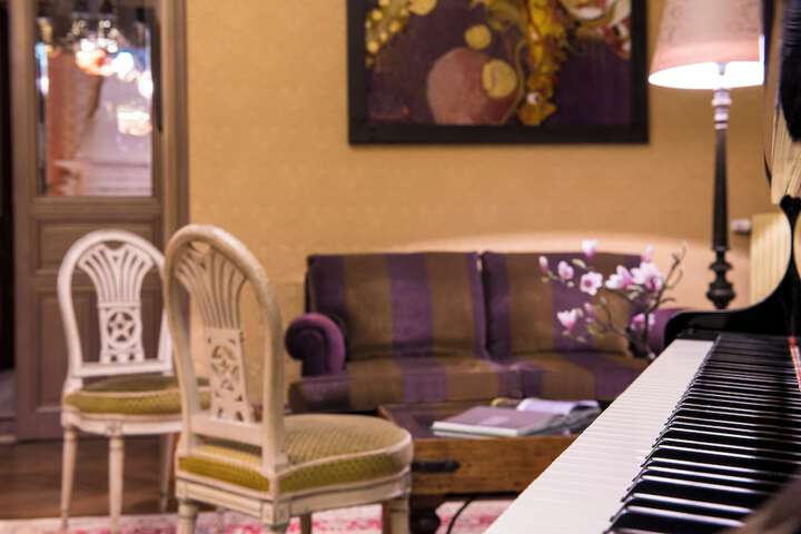 Lobby sitting area