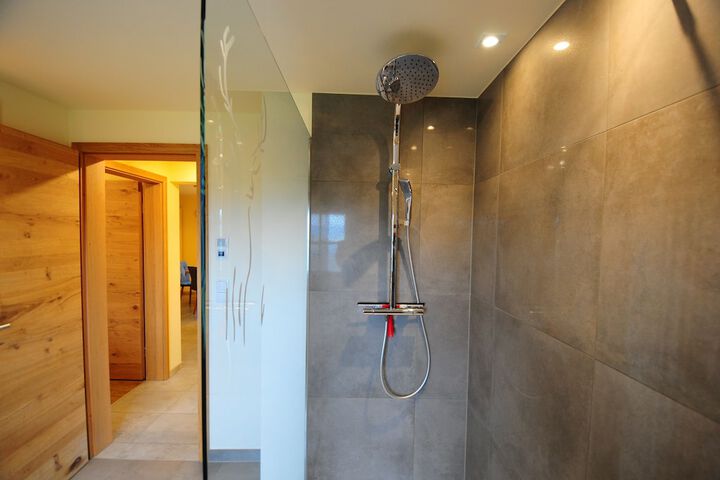 Room 15 of 20