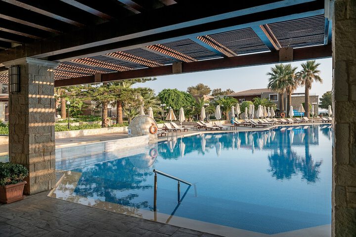 Pool 115 of 166