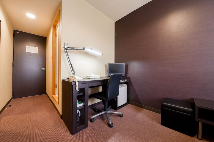 Room 14 of 81