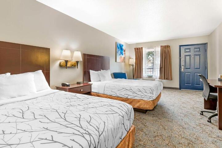 2 Double Beds - Wireless High Speed Microfridge Coffee Maker Iron Hair Full Breakfast (12 of 14)