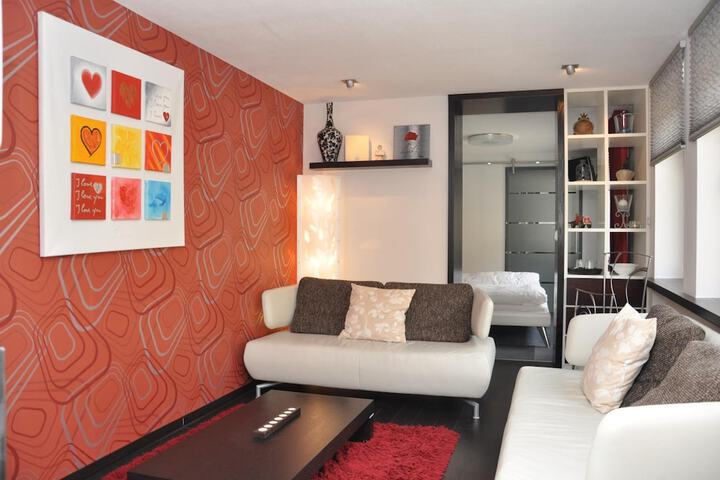 Room 21 of 38