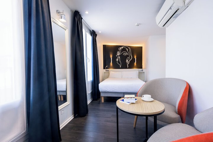Room 22 of 109