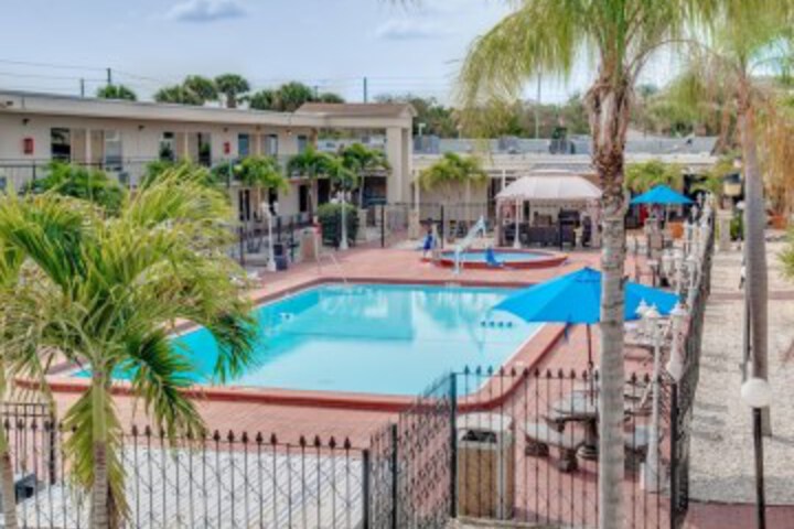 Pool 31 of 51