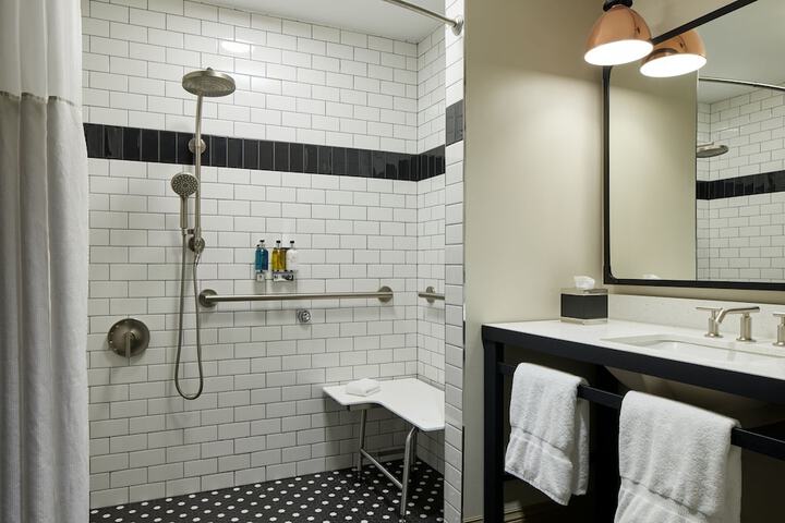 Room 25 of 44