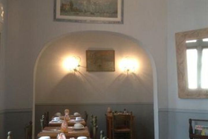 Dining 3 of 23
