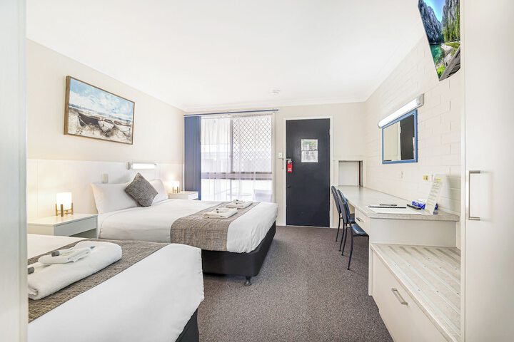Room 9 of 50