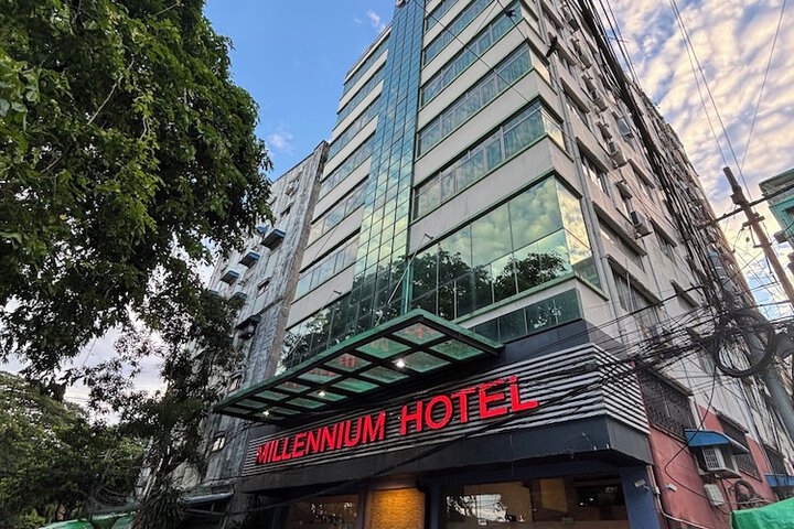 Diamond Lake Hotel KTV & Dancing Bar