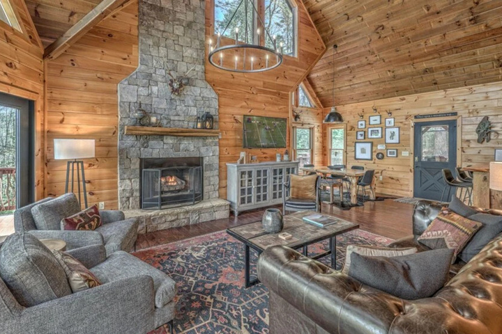 Aska Pines by Escape to Blue Ridge