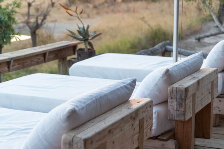 Sundeck 198 of 215