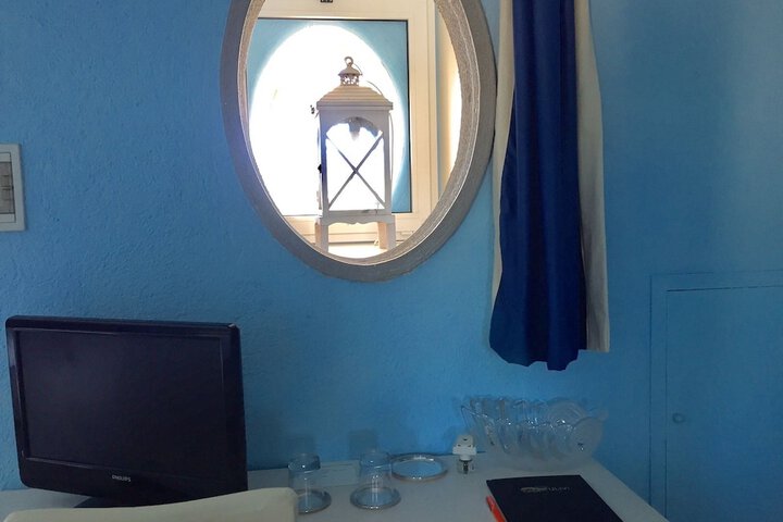 Room 8 of 40