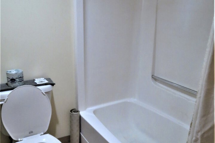 Room 63 of 133