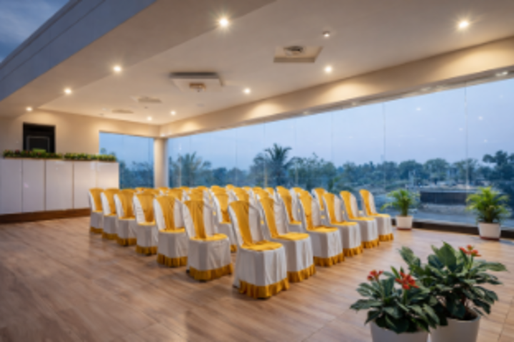 Ballroom/Hall 5 of 21